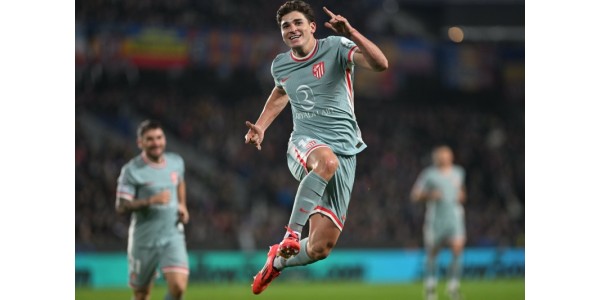 Julián Álvarez tar med sig mästarkroppen till Atlético de Madrid Julián Álvarez tar med sig mästarkroppen till Atlético de Madrid